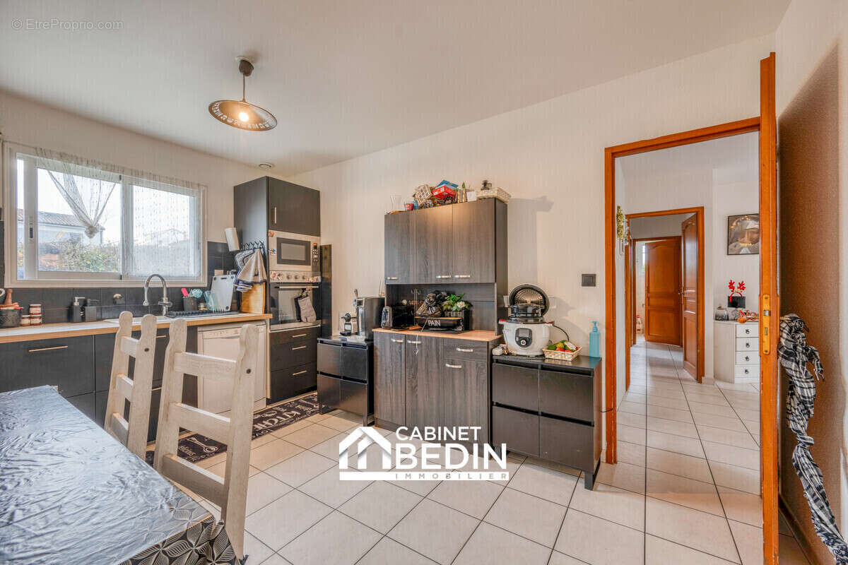 Maison 86 m² à Le Haillan  - photo 2