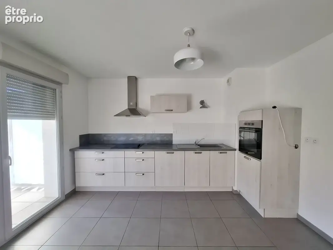 Appartement T4 lumineux avec terrasse et garage   Centre de Quincieux - photo 4