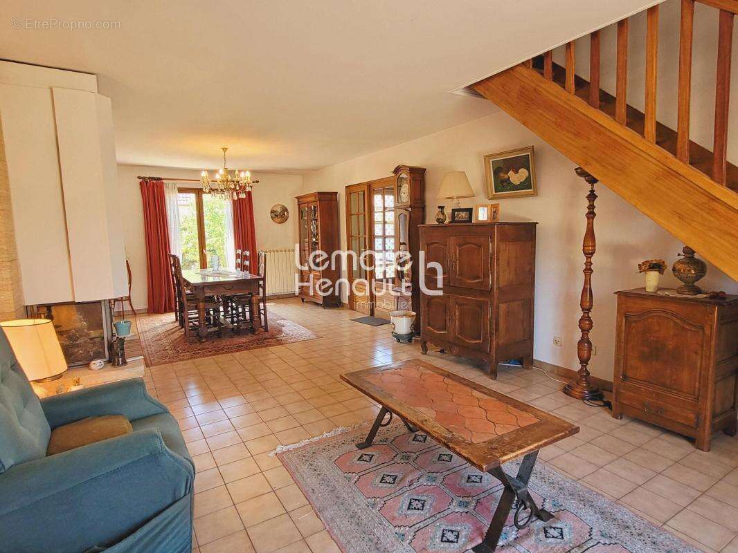 Maison en bon état 4 chambres sur 680 m² de terrain - photo 3