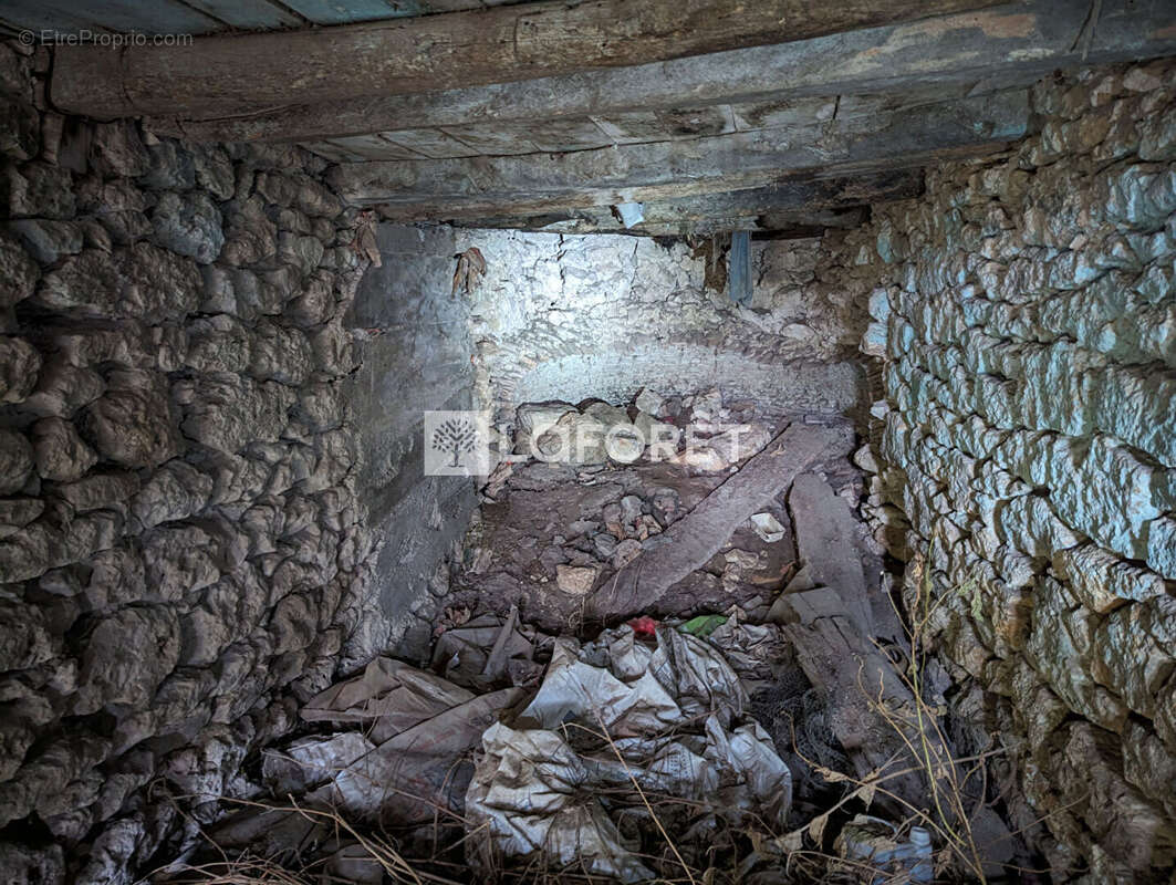 Maison à MONTAIGU-DE-QUERCY