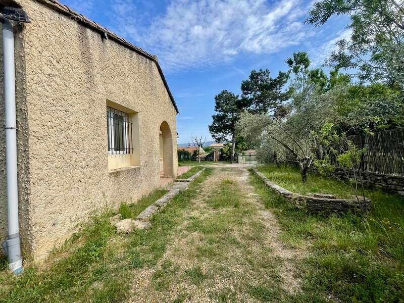 Maison à CABRIERES-D'AVIGNON