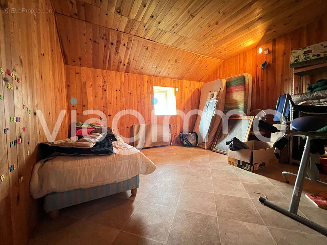 Maison à LA CLAYETTE