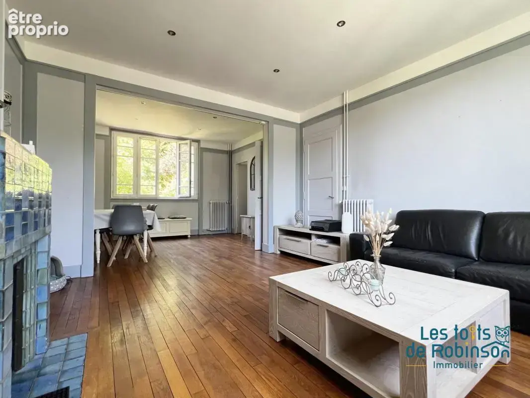 Maison en plein centre ville avec 4 chambres, bureau et jardin - photo 9