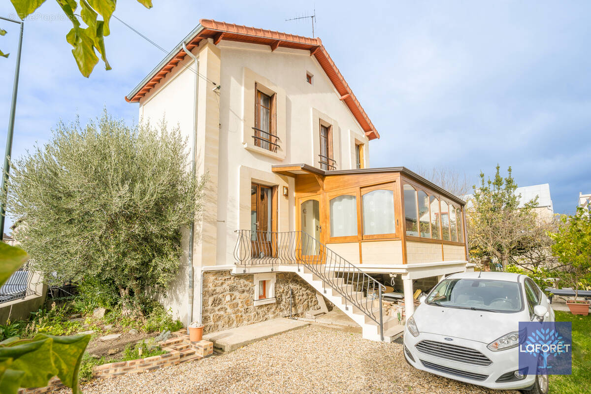 Maison à LES PAVILLONS-SOUS-BOIS