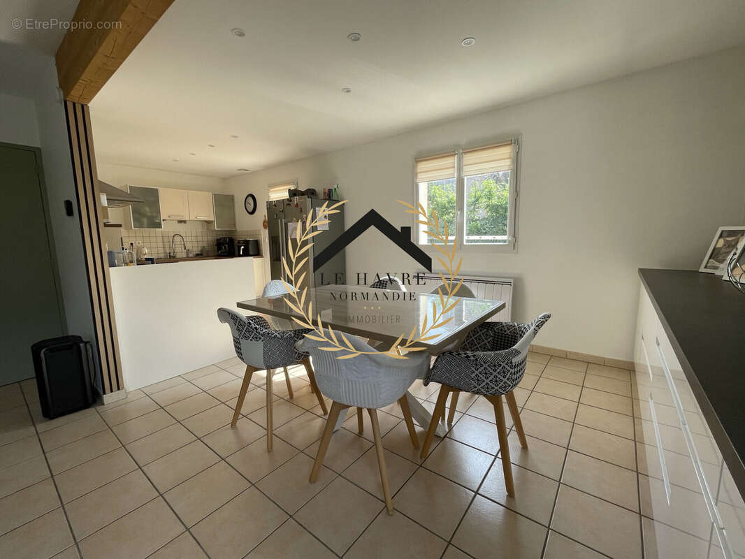 Maison 110 m² à Criquetot-L'esneval  - photo 6