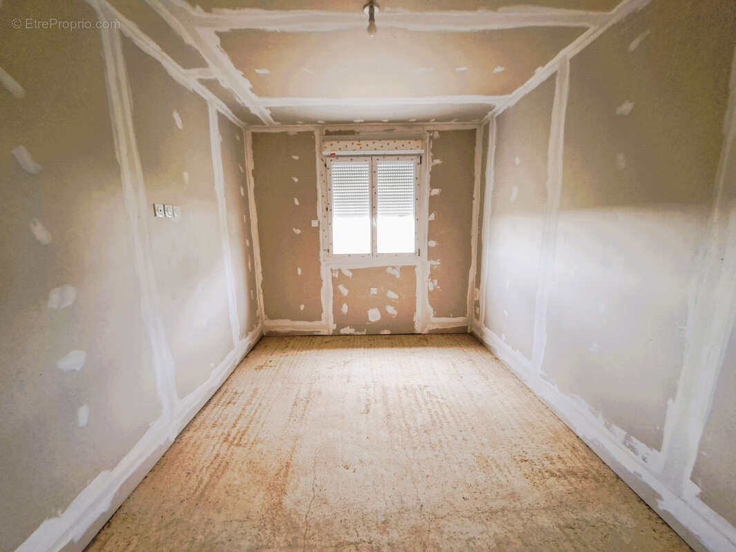 Maison à PONT-SUR-YONNE