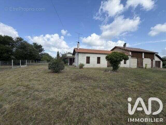 Maison 168 m² à Saint-Christoly-De-Blaye  - photo 8