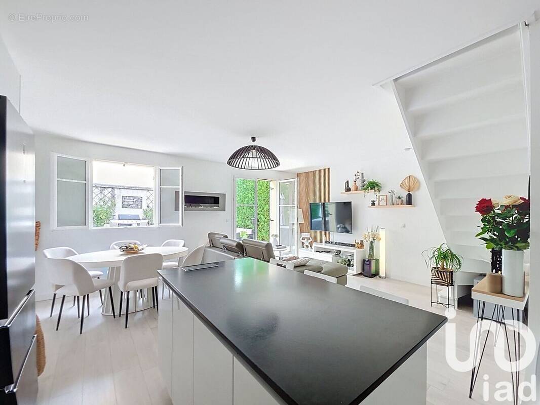 Photo 1 - Maison à MAROLLES-EN-HUREPOIX