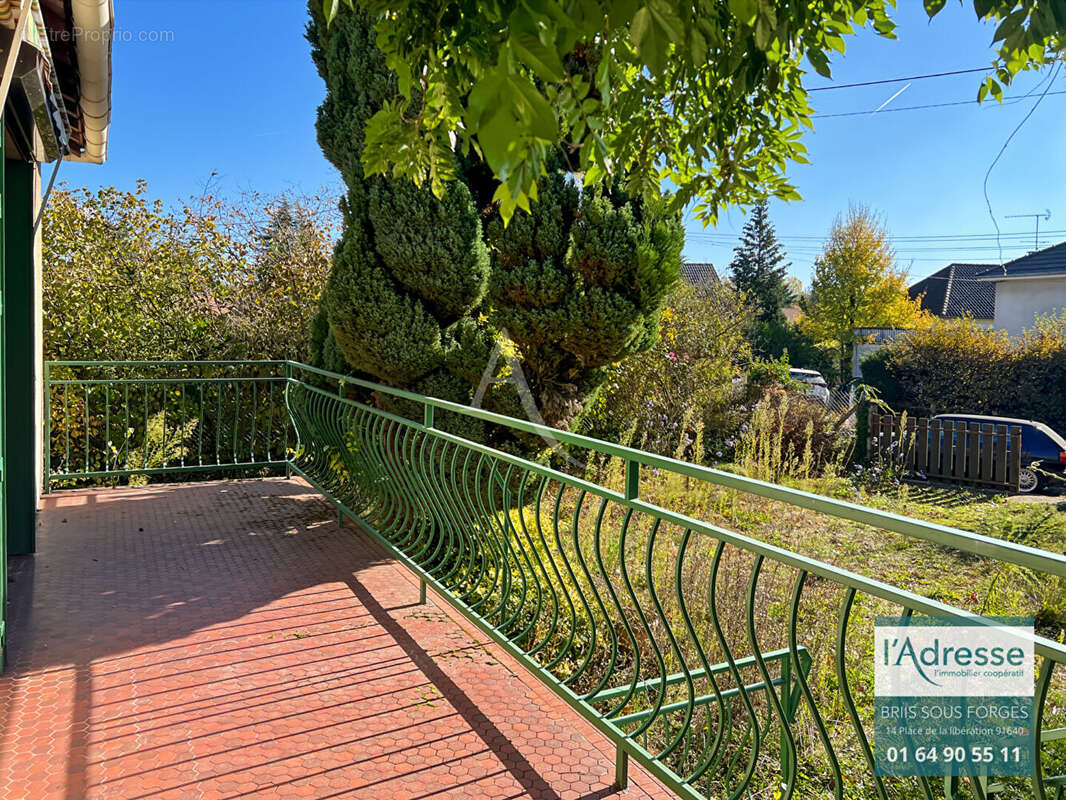 Maison à FONTENAY-LES-BRIIS