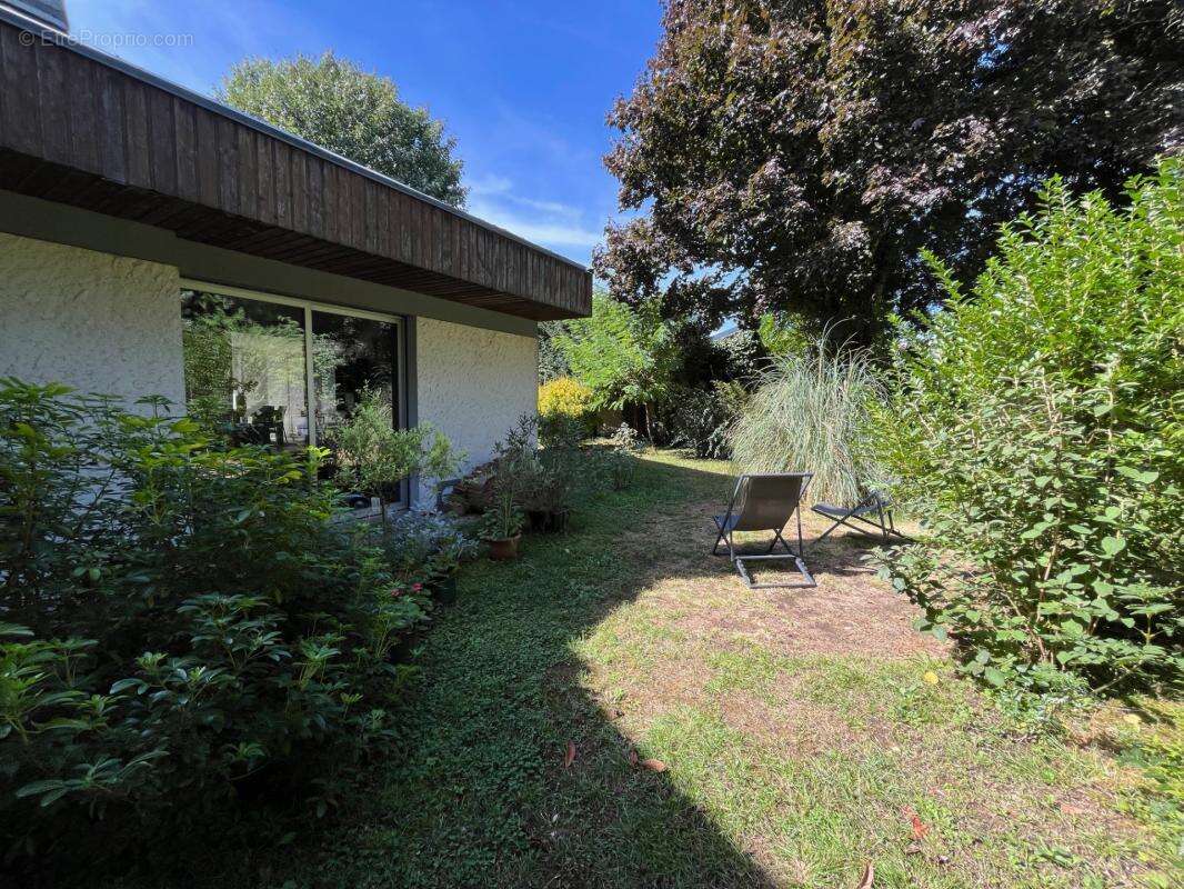 Magnifique Villa d'architecte avec jardin et garage, au centre-ville - photo 9
