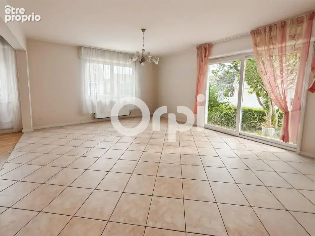  Pavillon sur sous-sol complet – 5 chambres (Plain-pied possible) – Tout à pied à Marquise (62250) - photo 2