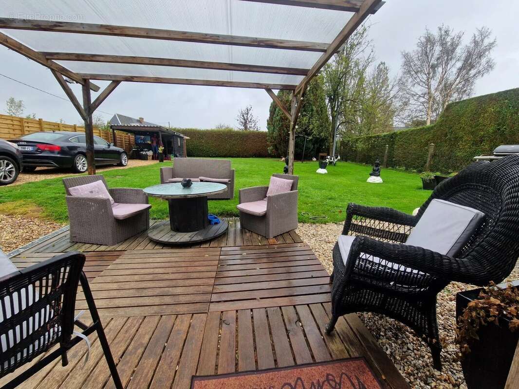 Maison à COURBEPINE