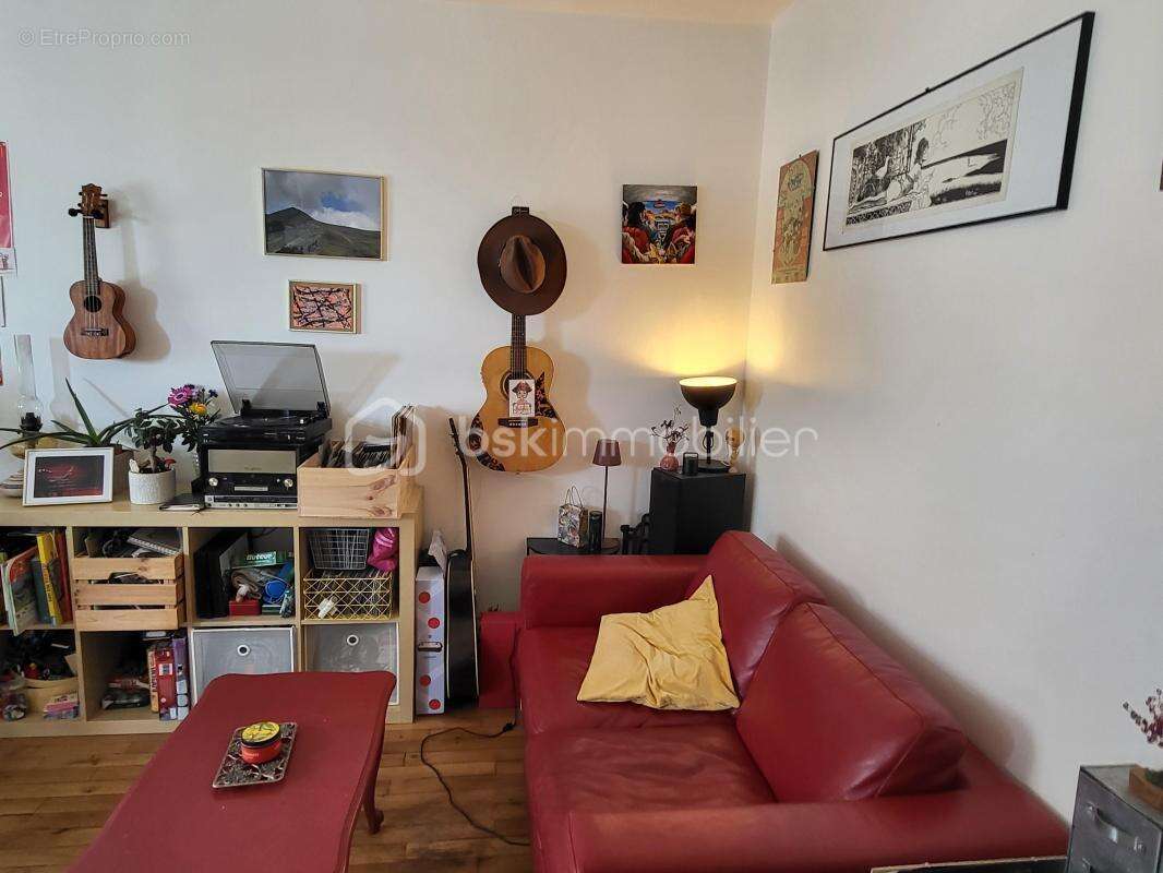 Appartement à LES LILAS