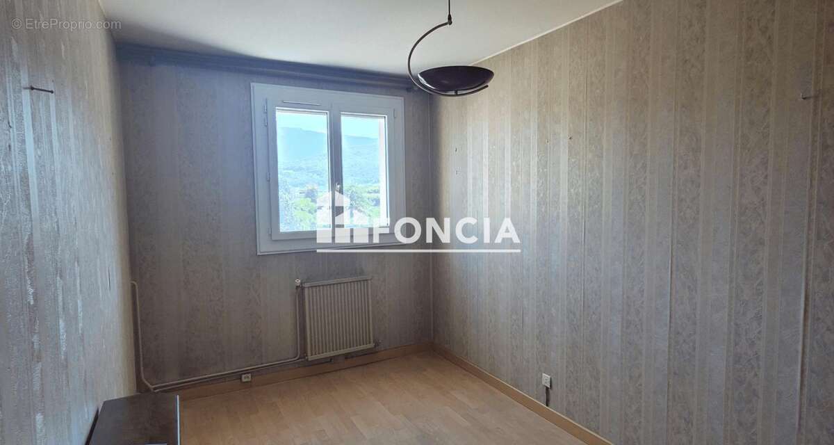 T3 69 m² dernier étage avec ascenseur, vue montagnes, balcon et garage – Échirolles - photo 12