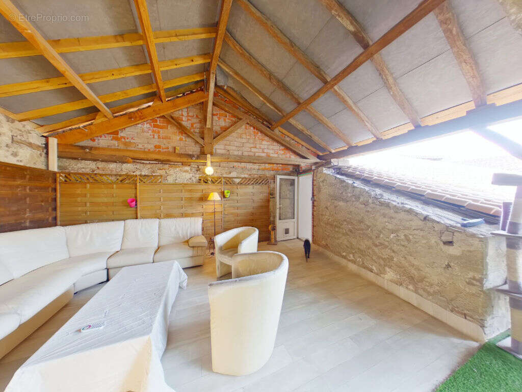 Appartement à AVAILLES-LIMOUZINE