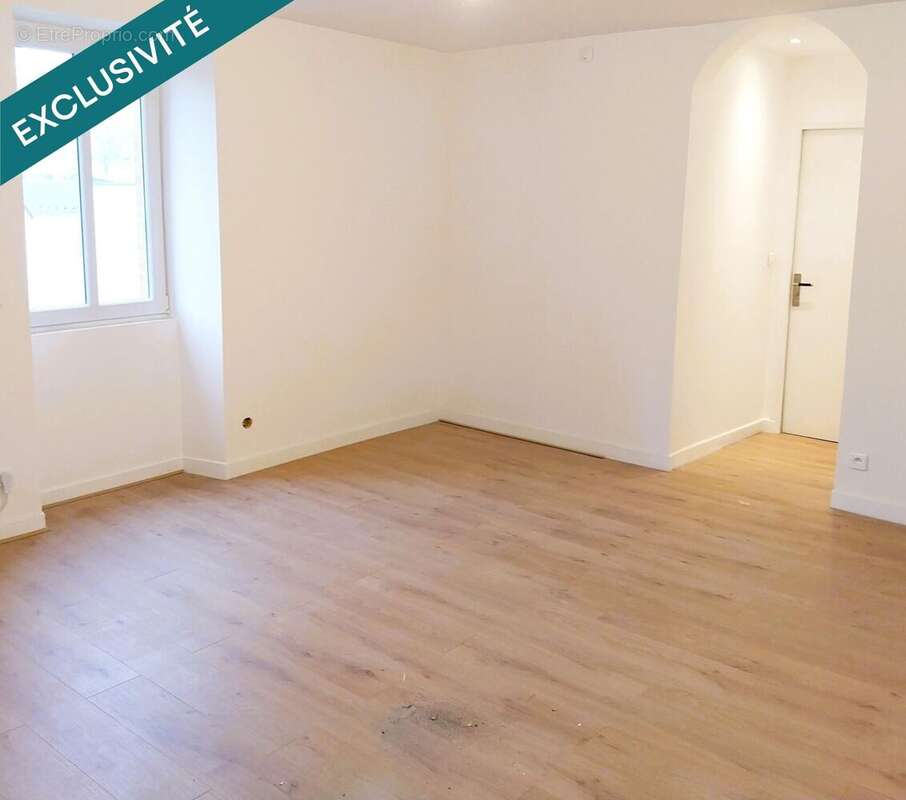 Maison 134 m² à Plesse  - photo 7