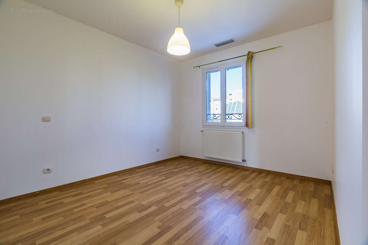 Maison à BOURG-LES-VALENCE