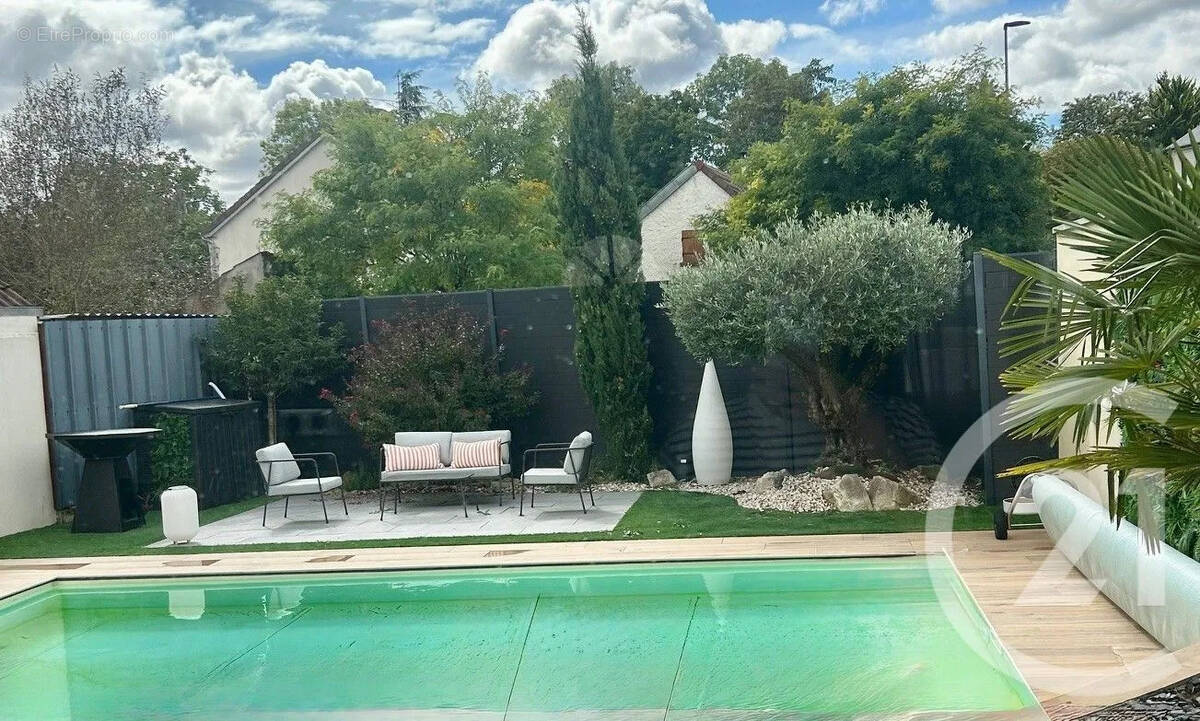 Maison à MAGNY-SUR-TILLE