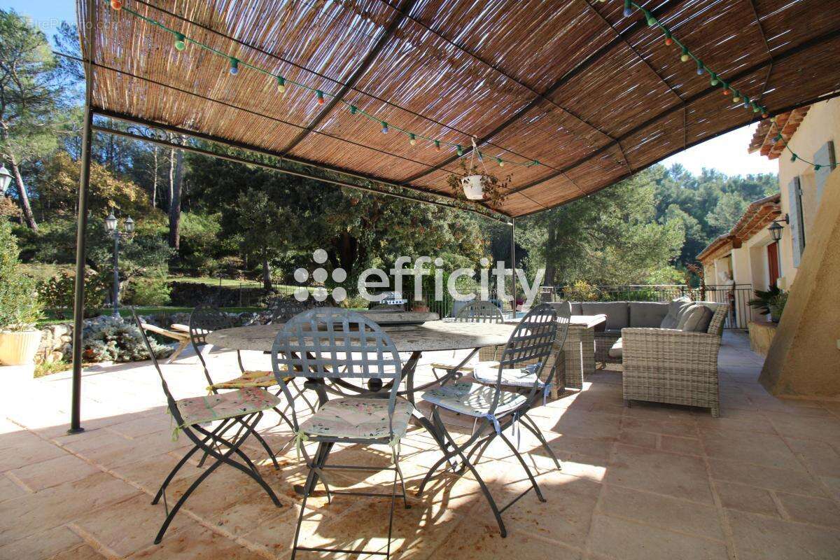 Maison à LA BOUILLADISSE