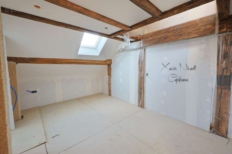 Maison à LE GRAND-ABERGEMENT