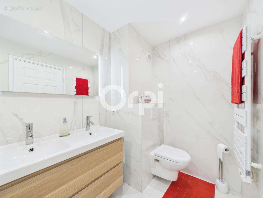 Appartement à MANDELIEU-LA-NAPOULE