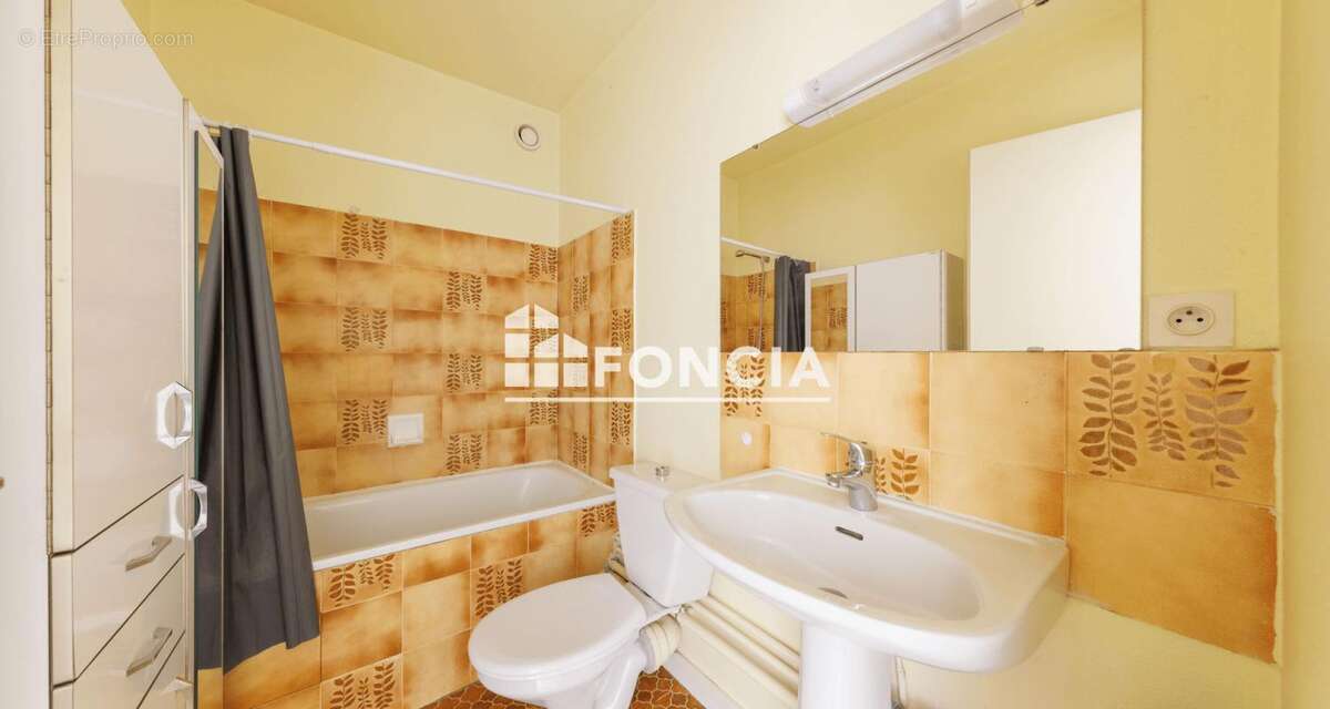 Studio avec parking balcon et cave - photo 6