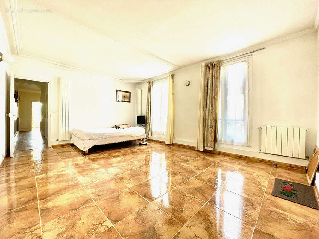 Appartement à LEVALLOIS-PERRET