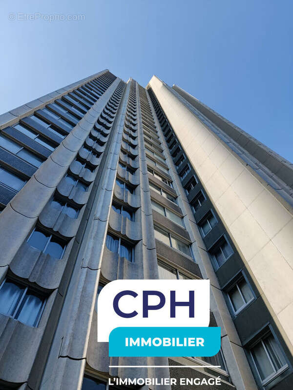 Appartement à COURBEVOIE