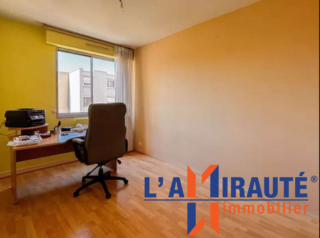 Appartement à SARTROUVILLE