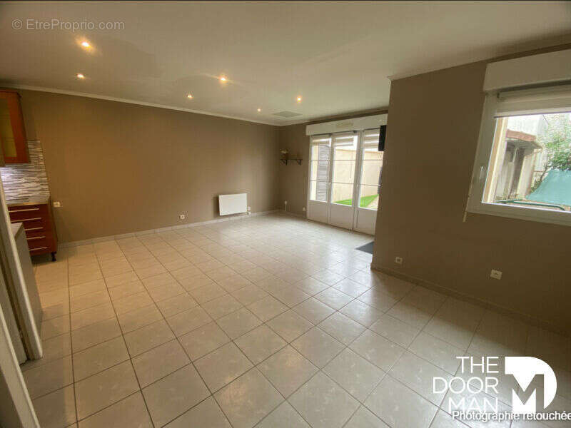 Appartement à LE PERRAY-EN-YVELINES