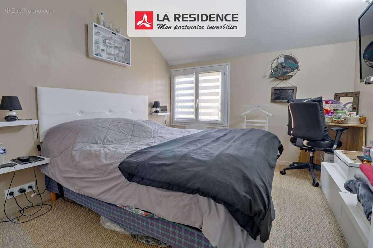 Maison à JOUY-LE-MOUTIER