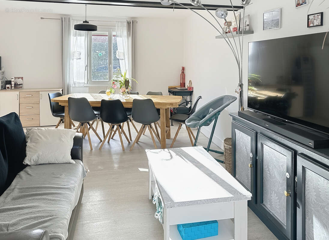 Maison à EQUEURDREVILLE-HAINNEVILLE