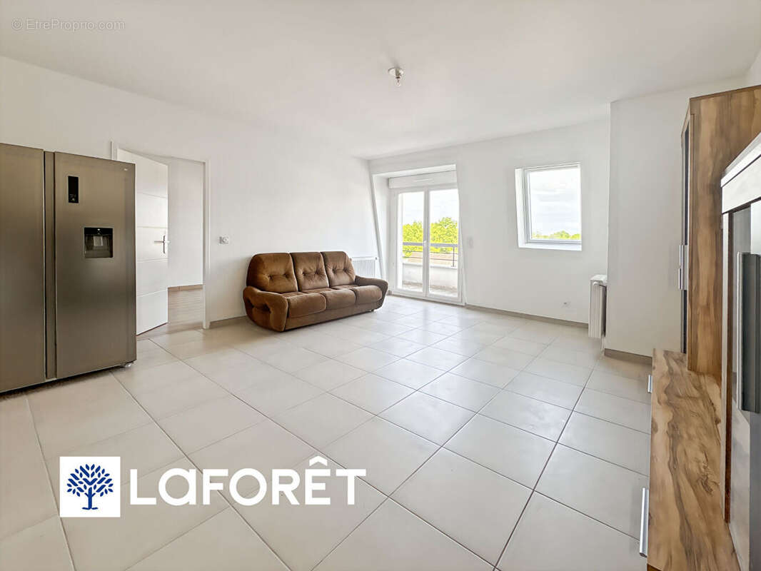 Appartement à SAINTE-GENEVIEVE-DES-BOIS