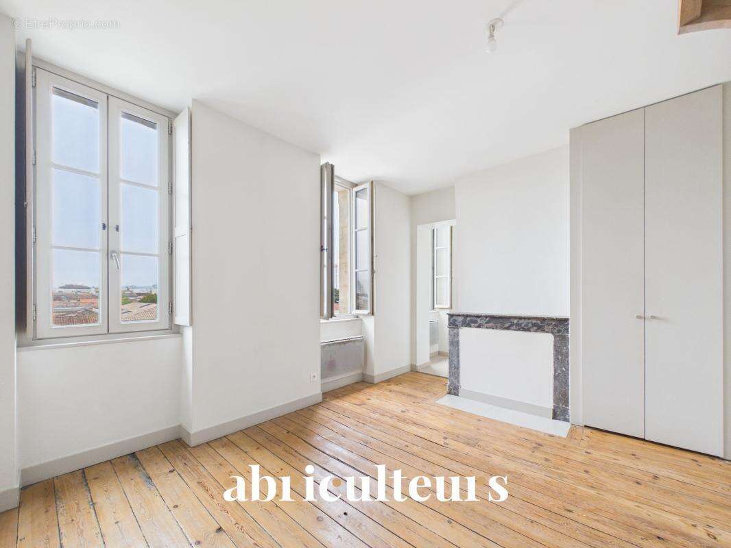 Duplex lumineux avec vue dégagée  à vendre à Bordeaux (33300) - photo 2