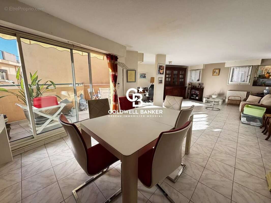 Appartement à SAINT-RAPHAEL