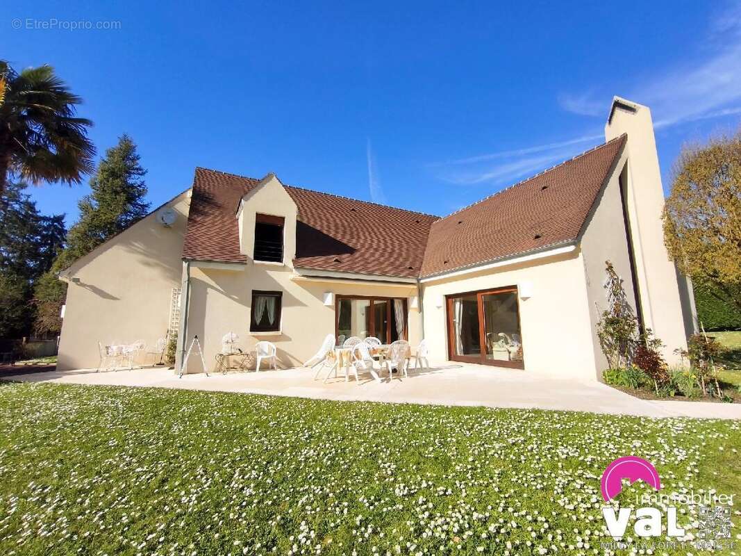 Maison 203 m² à Le Vaudoue  - photo 15
