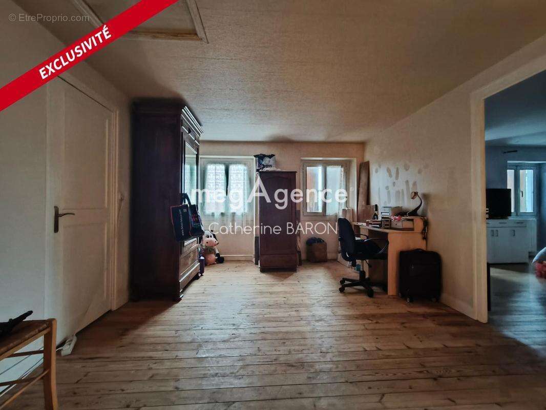 Maison à JUILLAC-LE-COQ