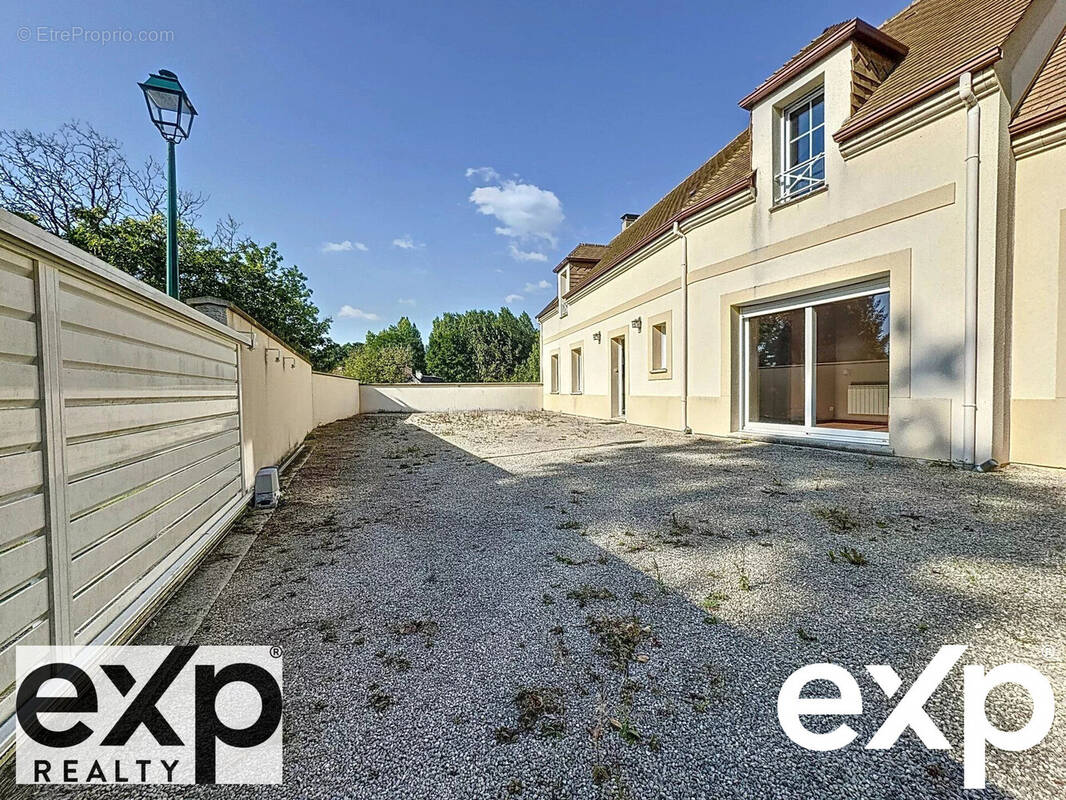 Maison à AMENUCOURT