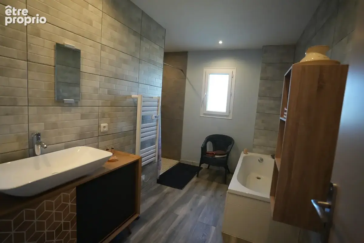 Maison rénovée de 200m² avec piscine entre Bordeaux et Toulouse (47) - photo 9