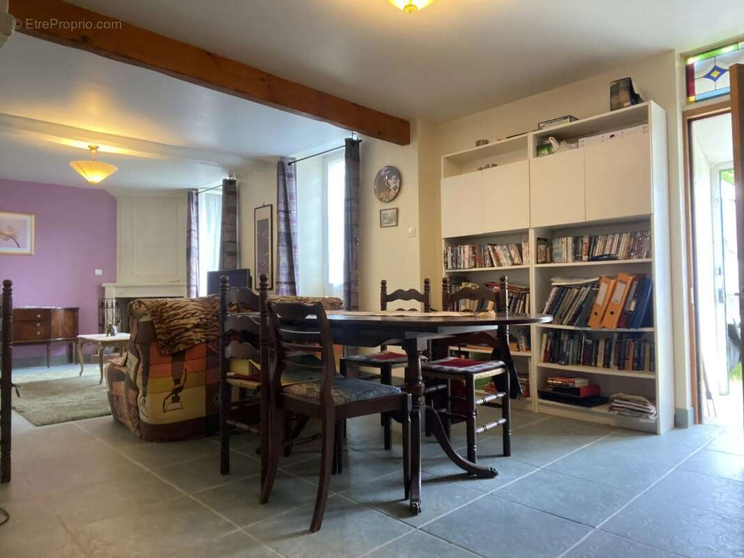 Maison à SAINTE-RAMEE