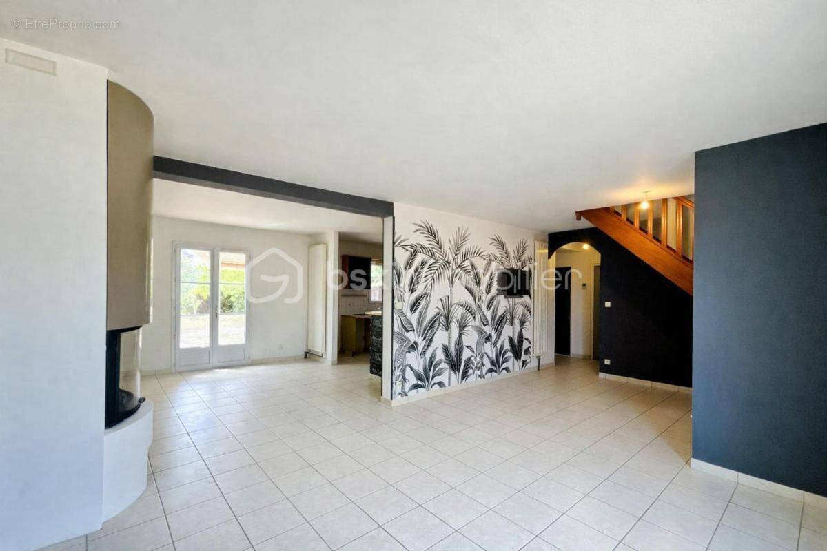 Maison à VEIGNE