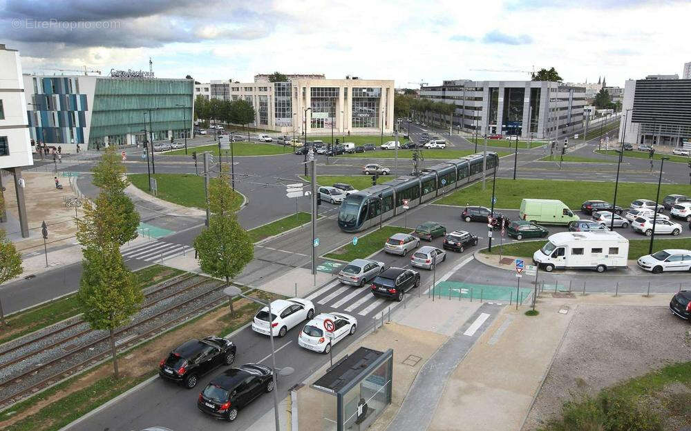 Parking à BORDEAUX