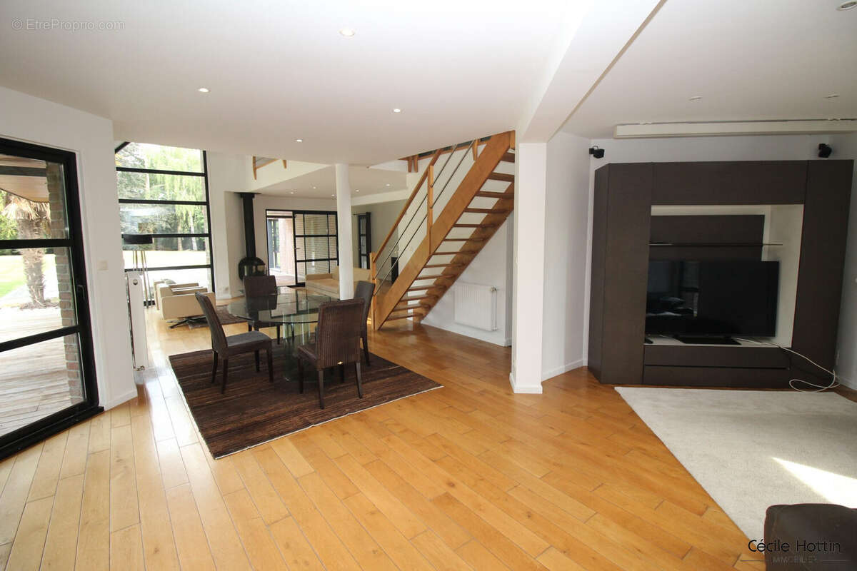Maison 232 m² à Avelin  - photo 7