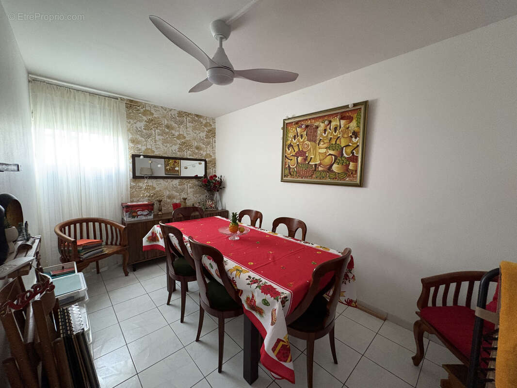 Appartement à LES ABYMES