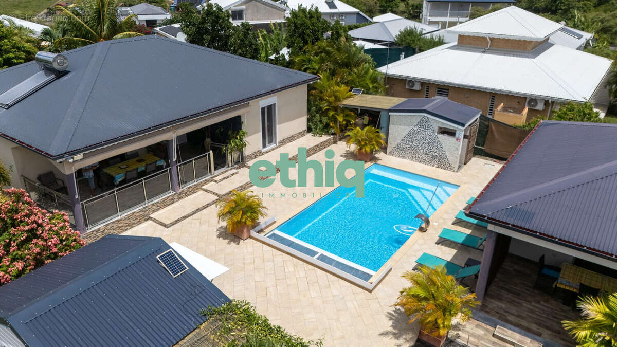 Maison à SAINTE-ANNE