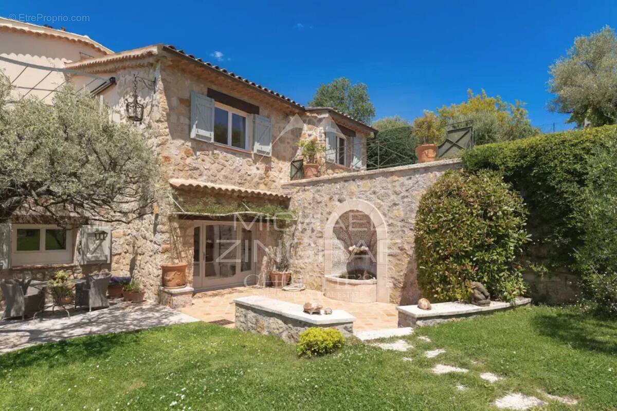 Maison à MONTAUROUX