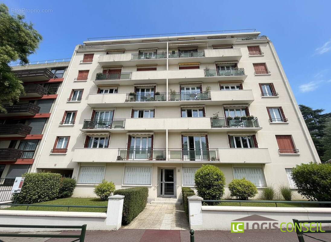 Appartement à BOURG-LA-REINE