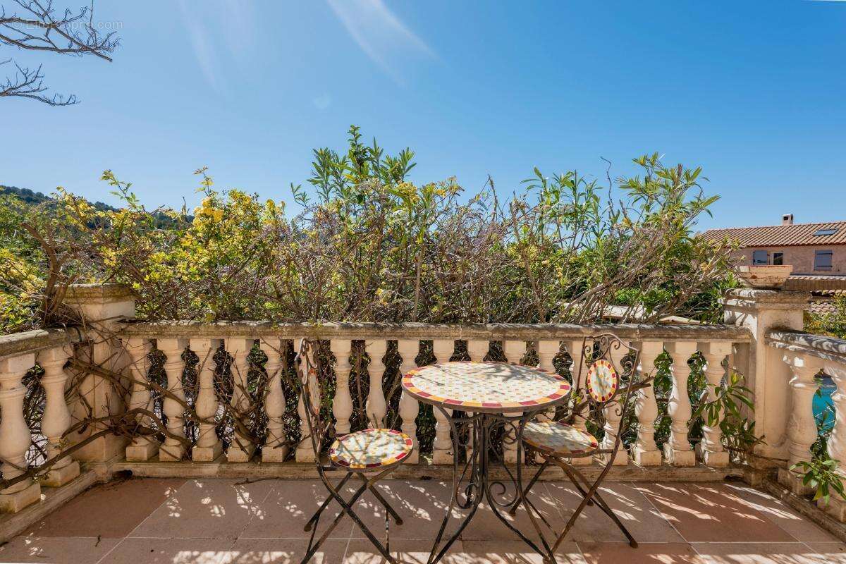 Maison à LE CASTELLET