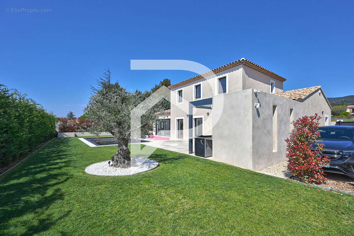 Maison à LOURMARIN