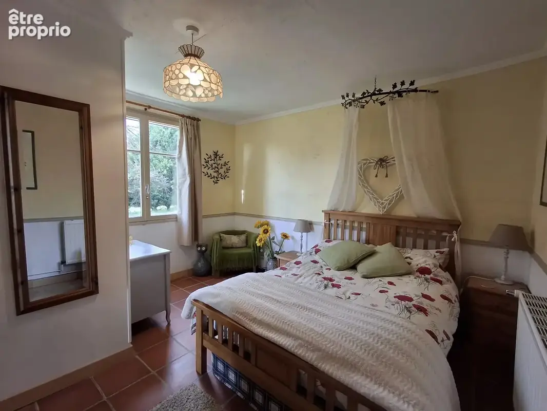Charmante propriété équestre avec carrière en sable, granges, piscine et plus de 4 hectares de terrain - photo 8